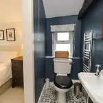 Дом отдыха Waterside